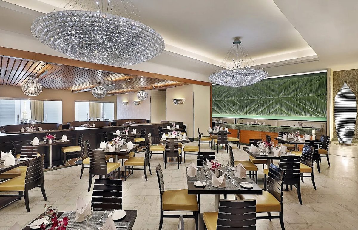 Address Hotel ресторани